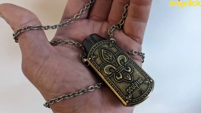 Necklace-accessory-of-the-uwell-sculptor